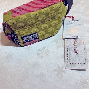 NWT Sari Bari Cometic Makeup Bag Zip Around 8” Gorgeous
